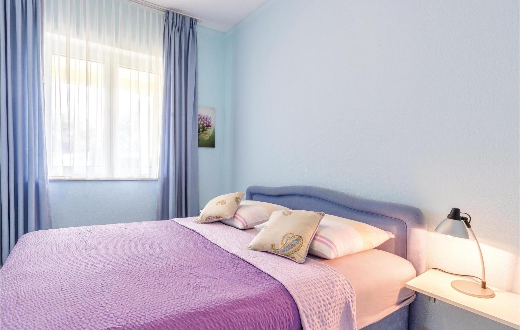 4 Bedroom Beautiful Apartment In שטיניאן מראה חיצוני תמונה