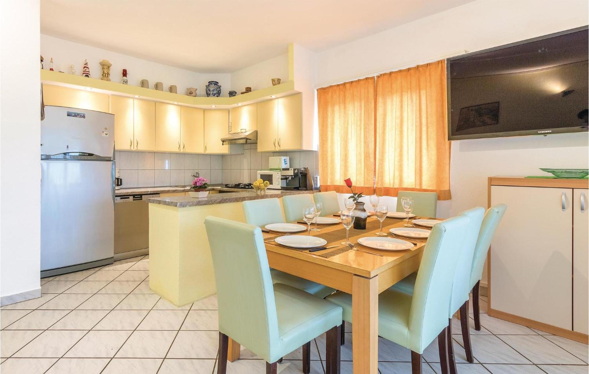 4 Bedroom Beautiful Apartment In שטיניאן מראה חיצוני תמונה