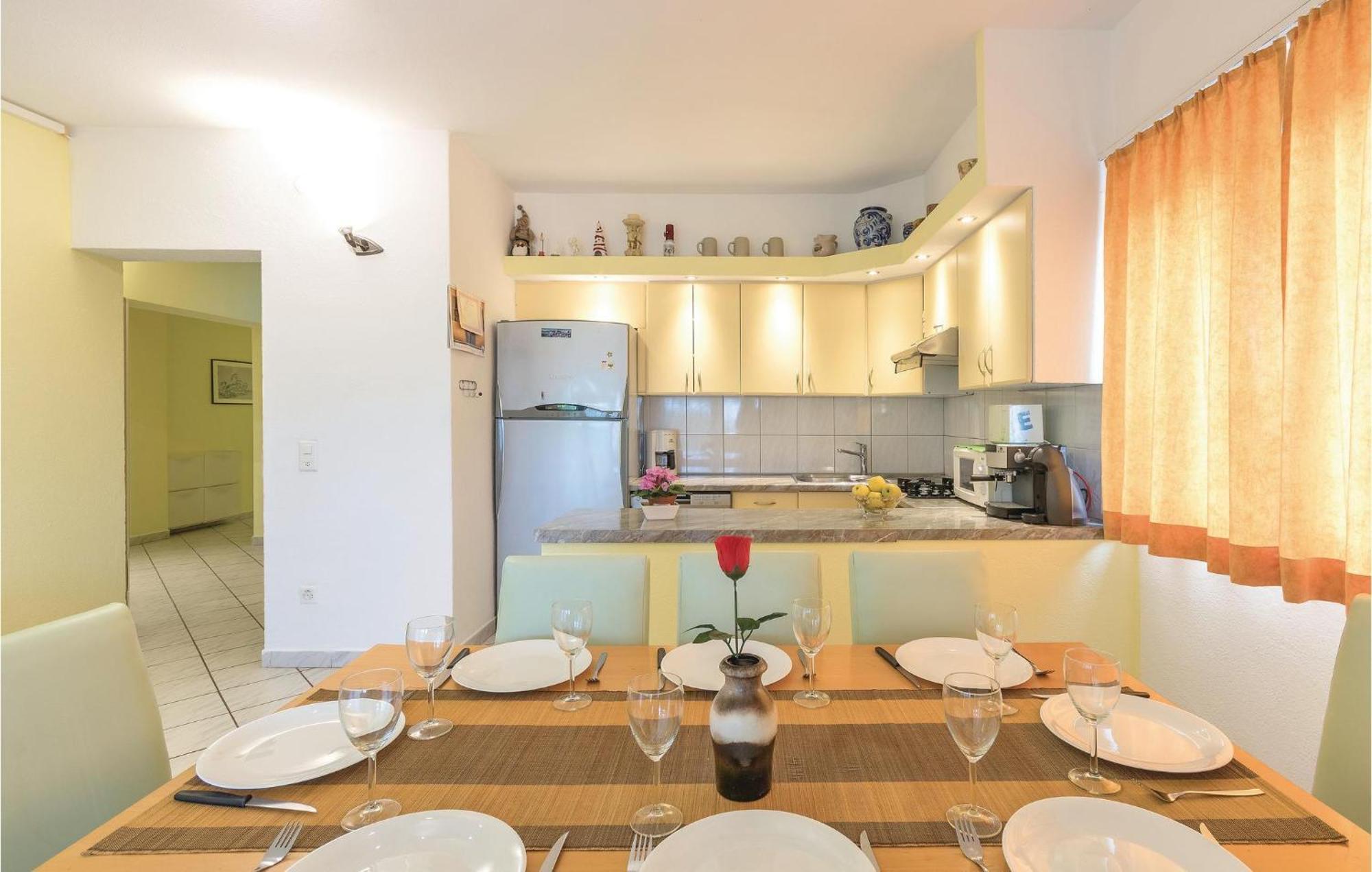 4 Bedroom Beautiful Apartment In שטיניאן מראה חיצוני תמונה